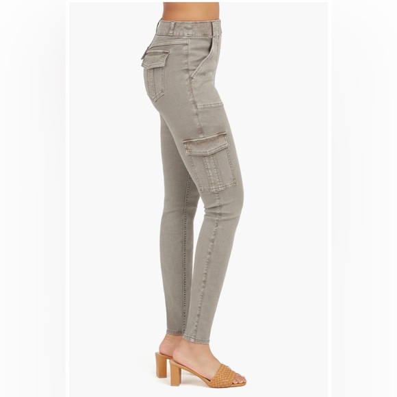 SPANX Stretch Twill Ankle Cargo Pants Color Desert Dune -SIZE M - Picture 2 of 6